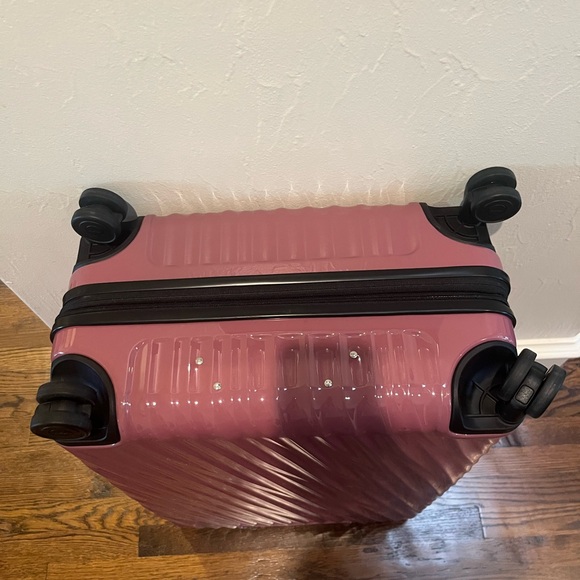 Tumi 19 Degree Extended Trip Expandable 4 Wheel packing case— Hibiscus Color - Picture 6 of 16